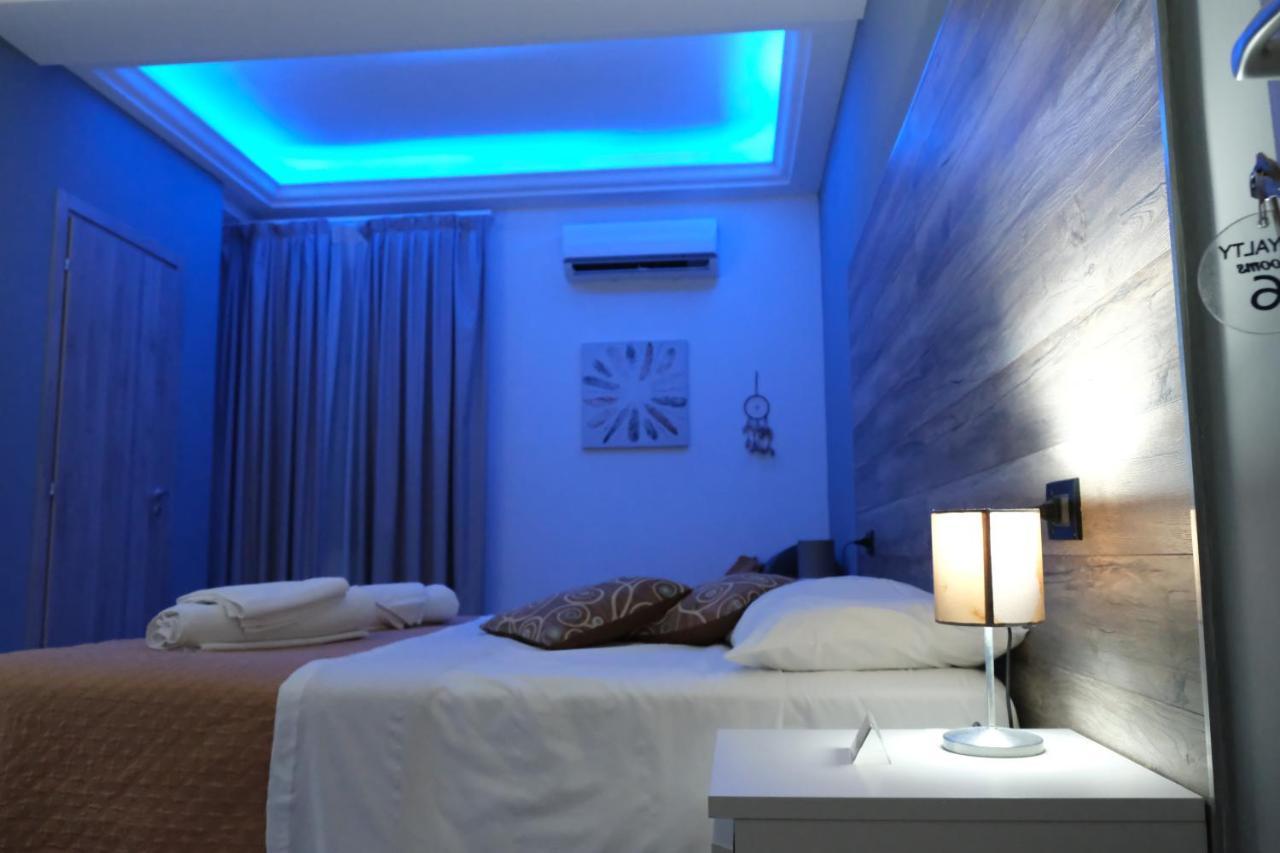 Royalty Rooms & Spa Neapel Exterior foto