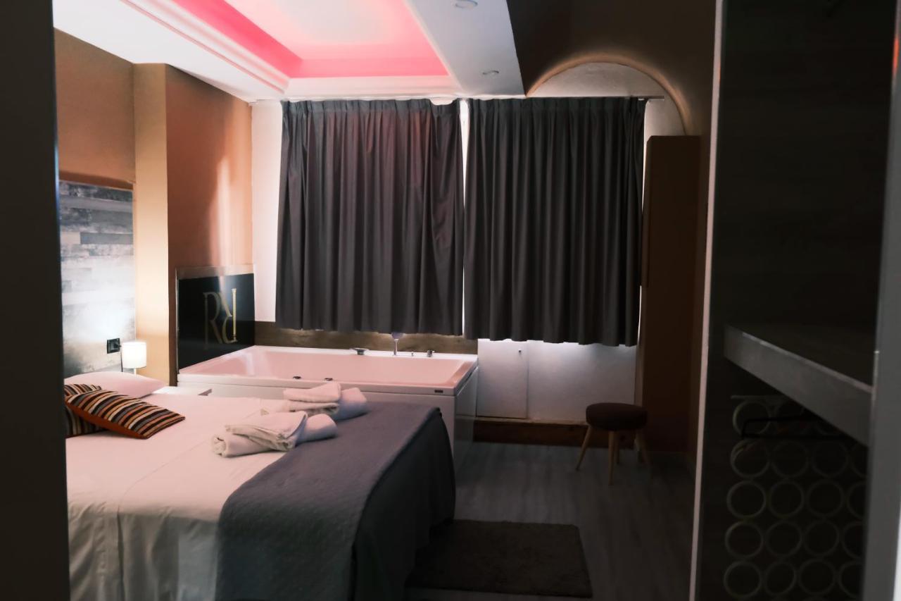 Royalty Rooms & Spa Neapel Exterior foto