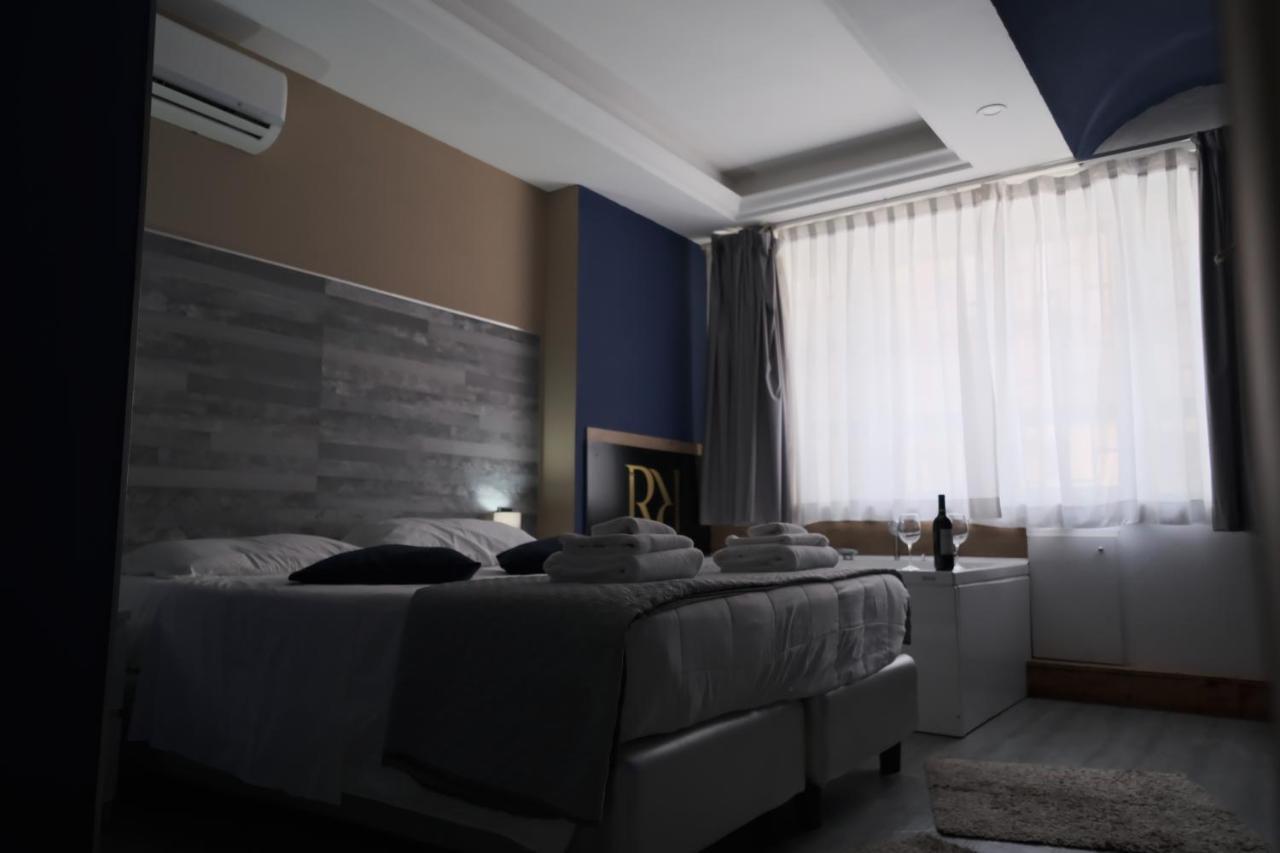 Royalty Rooms & Spa Neapel Exterior foto